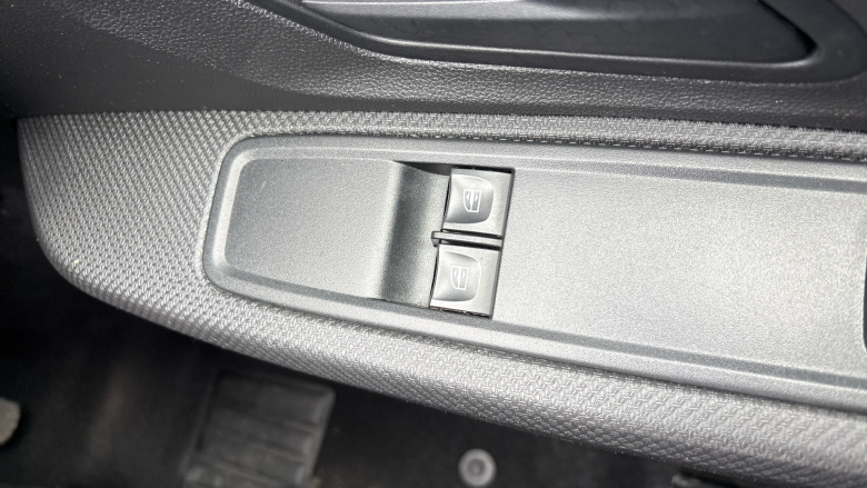 Dacia Sandero 1.0 Tce Essential 5dr Petrol Hatchback